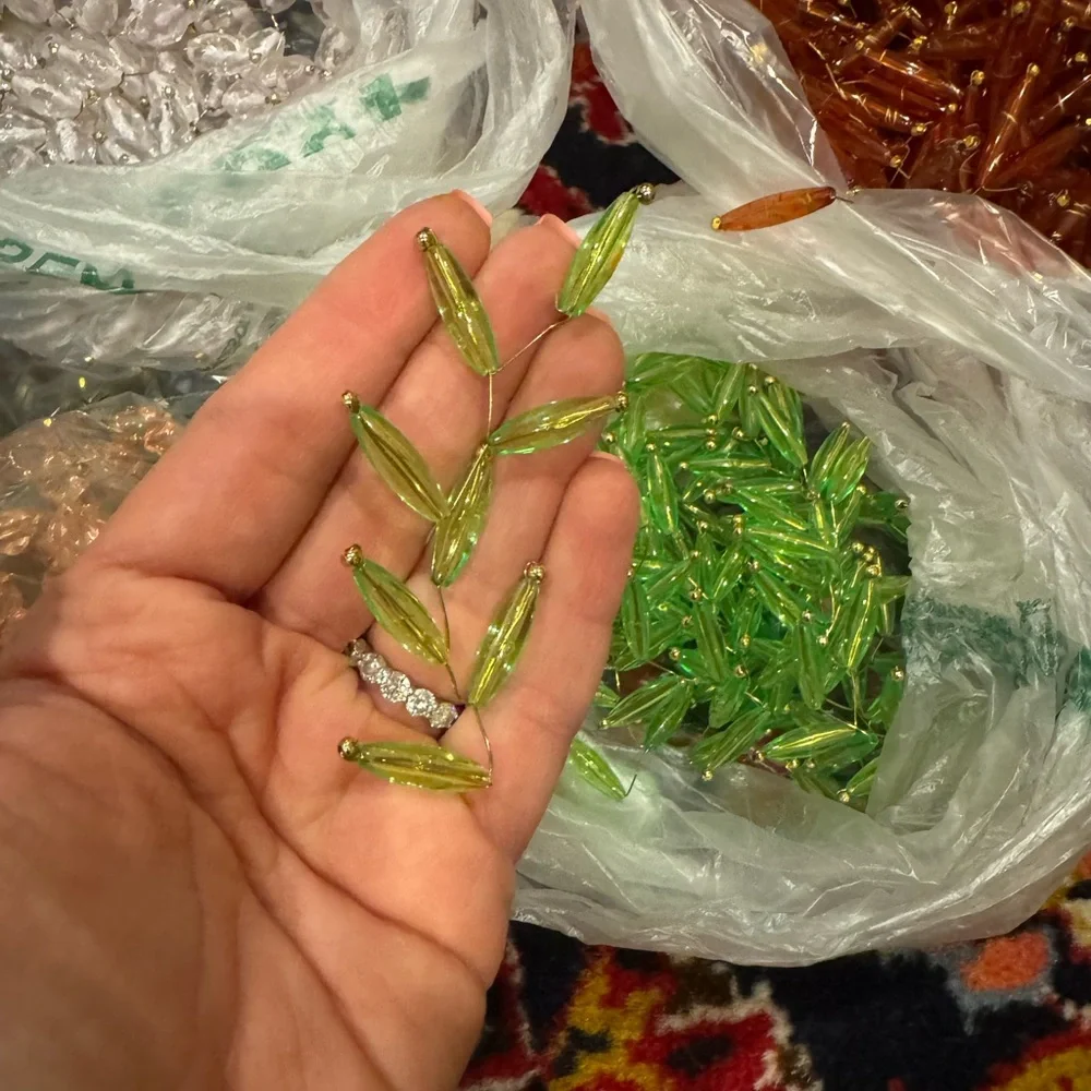 Bulk of handmade beaded blooms - Picture 4 of 10